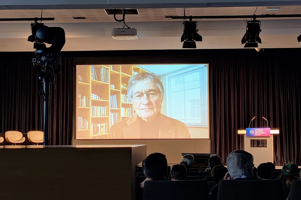 Les nouveaux comportements issus du numérique appellent à changer la formation (Jean-Marc Monteil)