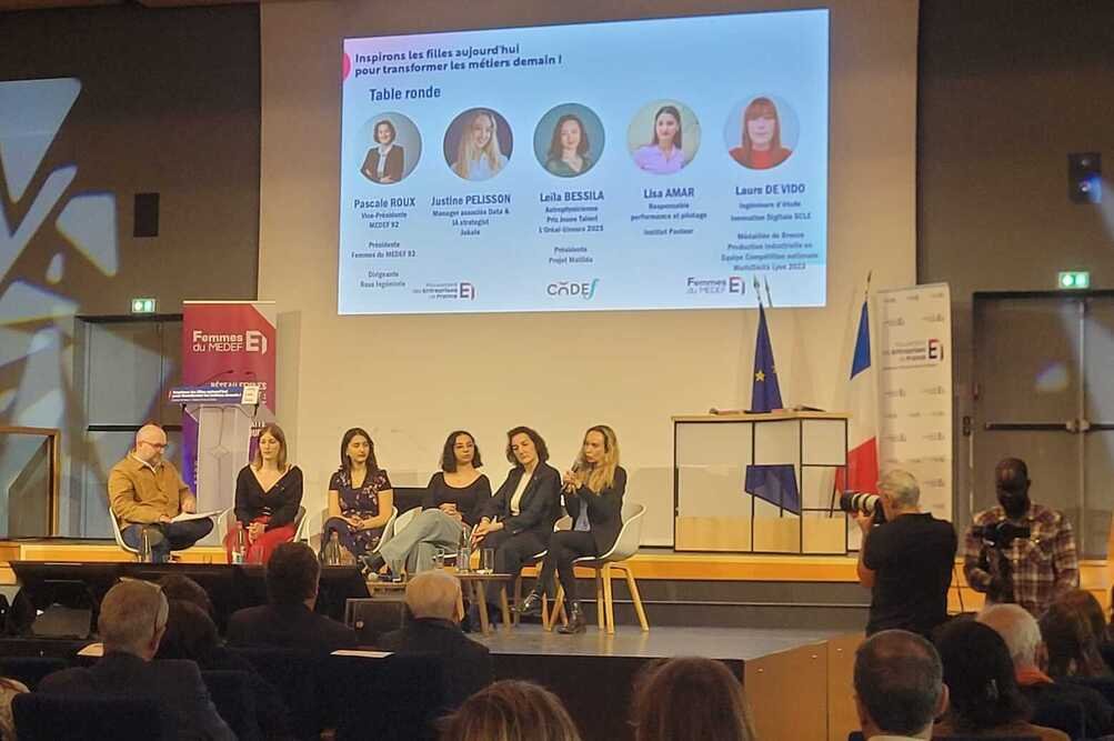Mixité dans les métiers scientifiques : un défi majeur pour la formation et l’emploi